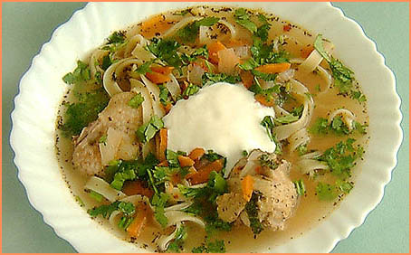 Куриный суп с лапшой